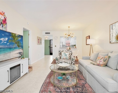 801 River Point Drive - Photo Thumbnail 11