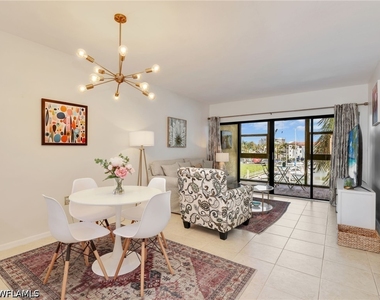 801 River Point Drive - Photo Thumbnail 8