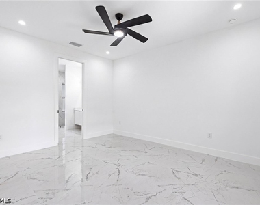 2523 56th Street W - Photo Thumbnail 19