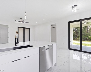 1603 Pine Avenue - Photo Thumbnail 10