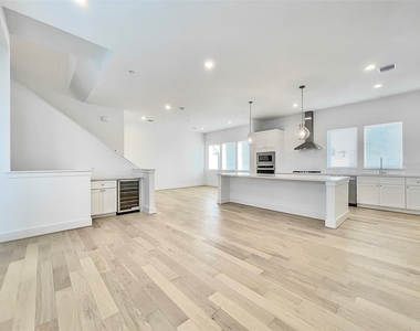 7711 Westside Villas Lane - Photo Thumbnail 7