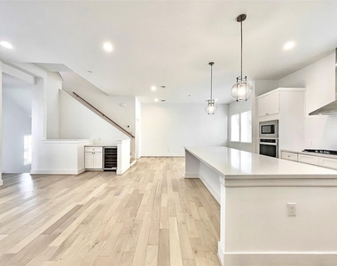 7711 Westside Villas Lane - Photo Thumbnail 9