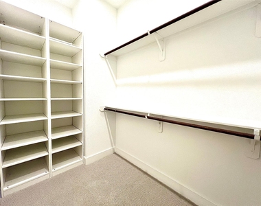 7711 Westside Villas Lane - Photo Thumbnail 21