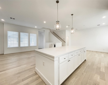 7711 Westside Villas Lane - Photo Thumbnail 11