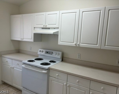 707 Se 24th Avenue - Photo Thumbnail 7