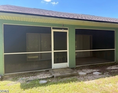 707 Se 24th Avenue - Photo Thumbnail 1