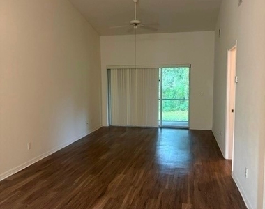 707 Se 24th Avenue - Photo Thumbnail 2