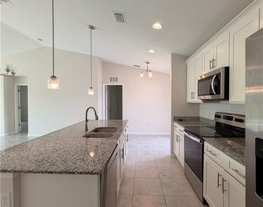 318 Nw 20th Street - Photo Thumbnail 13