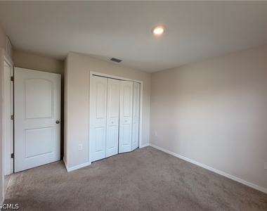 318 Nw 20th Street - Photo Thumbnail 8