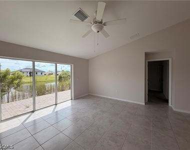 318 Nw 20th Street - Photo Thumbnail 4