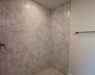 318 Nw 20th Street - Photo Thumbnail 14