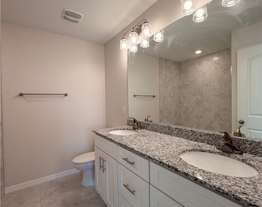 318 Nw 20th Street - Photo Thumbnail 19