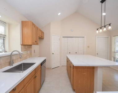 22518 Rangeview Drive - Photo Thumbnail 6