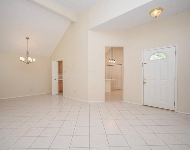 22518 Rangeview Drive - Photo Thumbnail 5