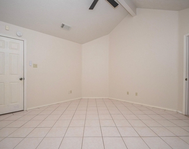 22518 Rangeview Drive - Photo Thumbnail 9