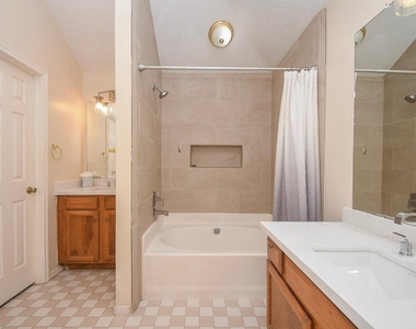 22518 Rangeview Drive - Photo Thumbnail 12
