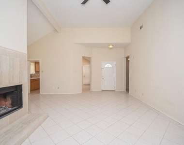 22518 Rangeview Drive - Photo Thumbnail 4