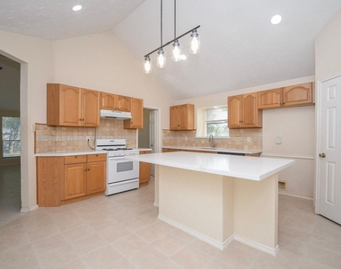 22518 Rangeview Drive - Photo Thumbnail 10