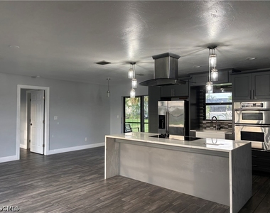 1318 Sw 9th Avenue - Photo Thumbnail 5