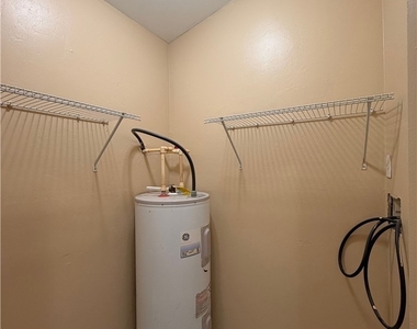 143 Meadow Road - Photo Thumbnail 13