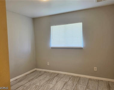 4527 19th Street Sw - Photo Thumbnail 9