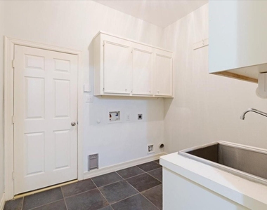 3010 Ravensport Drive - Photo Thumbnail 22