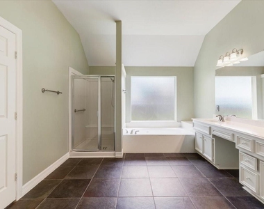 3010 Ravensport Drive - Photo Thumbnail 18