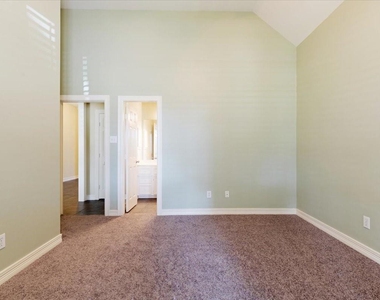 3010 Ravensport Drive - Photo Thumbnail 30