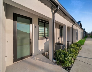 4502 Orchid Boulevard - Photo Thumbnail 17