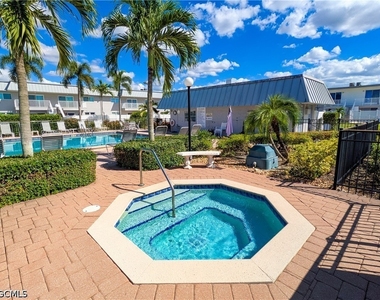 6777 Winkler Road - Photo Thumbnail 11