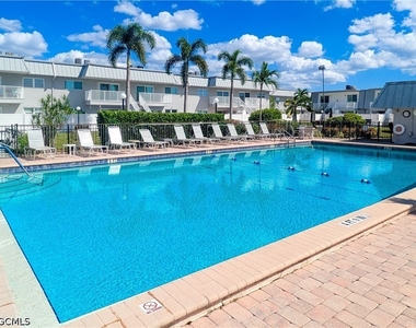 6777 Winkler Road - Photo Thumbnail 10