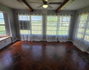 217 Beth Stacey Boulevard - Photo Thumbnail 7