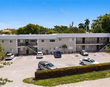 2135 Virginia Avenue - Photo Thumbnail 3