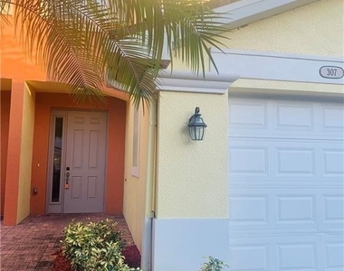 4391 Lazio Way - Photo Thumbnail 11