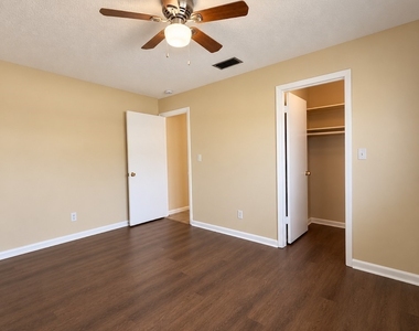 3509 Se 15th Place - Photo Thumbnail 11