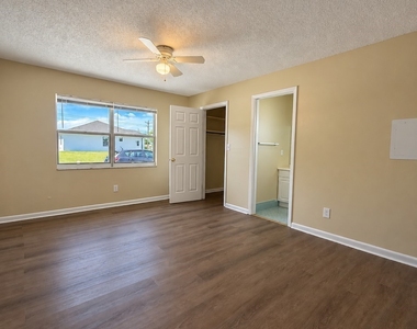 3509 Se 15th Place - Photo Thumbnail 10