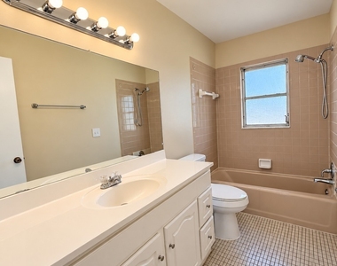 3509 Se 15th Place - Photo Thumbnail 13