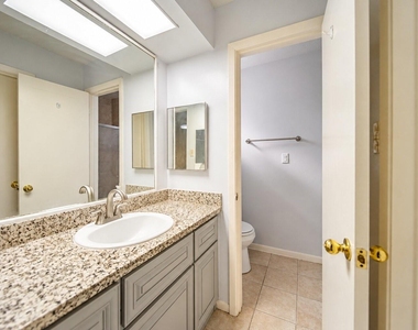 10550 Towneview Drive - Photo Thumbnail 3