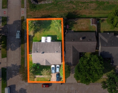 10550 Towneview Drive - Photo Thumbnail 23