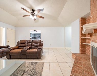 10550 Towneview Drive - Photo Thumbnail 20