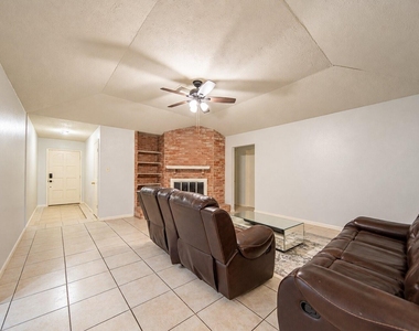 10550 Towneview Drive - Photo Thumbnail 18