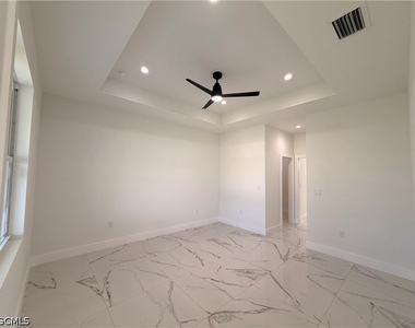 3207 67th Street W - Photo Thumbnail 7