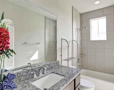 2406 Beall Street - Photo Thumbnail 15