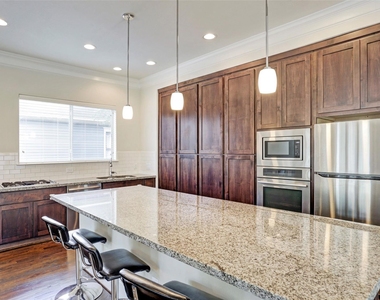 2406 Beall Street - Photo Thumbnail 8