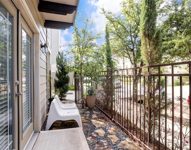 2406 Beall Street - Photo Thumbnail 19