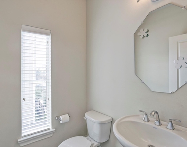 2406 Beall Street - Photo Thumbnail 11
