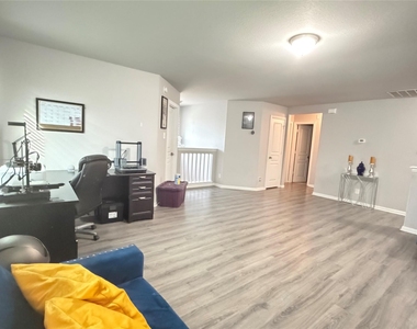5402 Madison Lee Lane - Photo Thumbnail 17