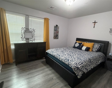 5402 Madison Lee Lane - Photo Thumbnail 20
