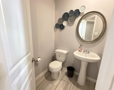5402 Madison Lee Lane - Photo Thumbnail 7