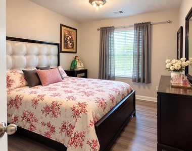5402 Madison Lee Lane - Photo Thumbnail 18